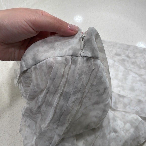 Club Monaco shorts - Picture 7 of 7